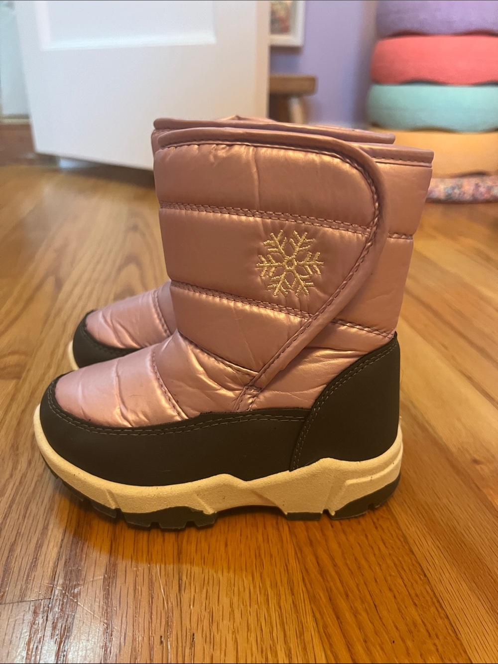 Purple Kids Snow Boots with Snowflake Detail